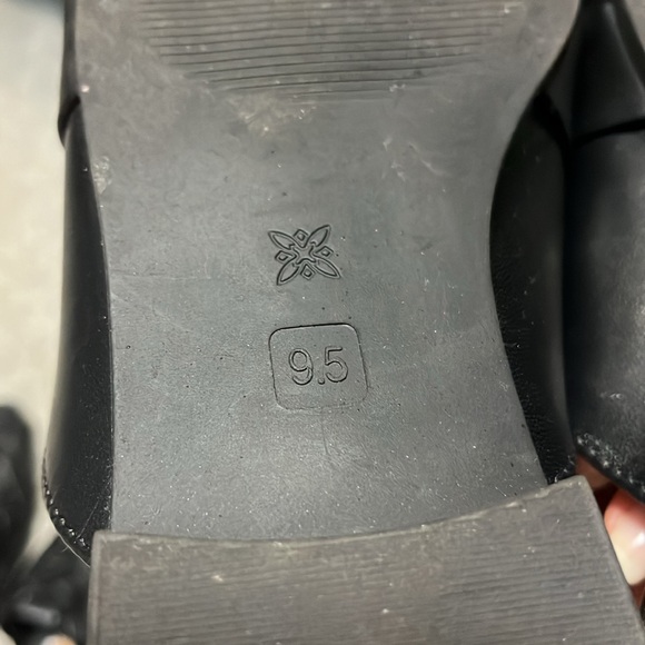 Pair of 2 BLACK LEATHER slip on loafers (9.5) - Picture 7 of 7